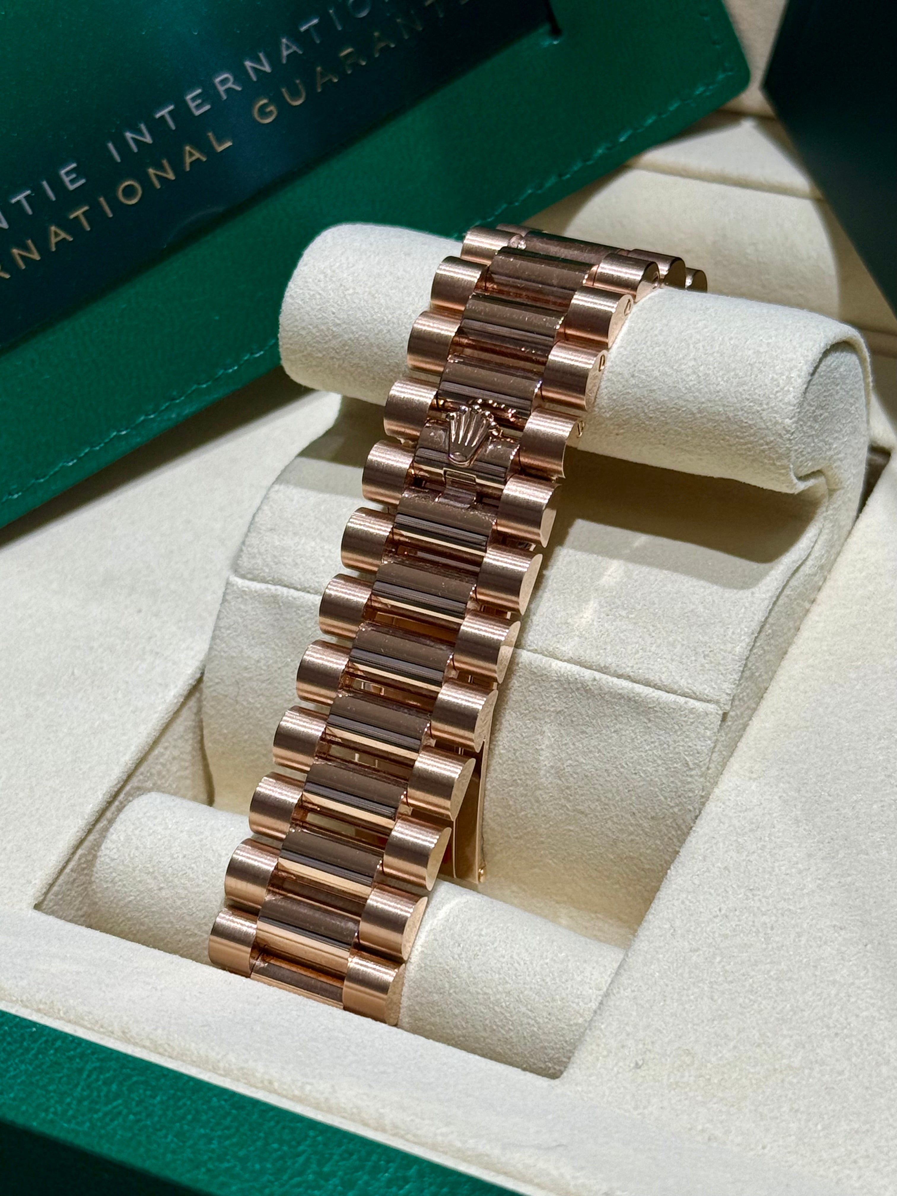 Rolex Day-Date 40 228235 "Eisenkiesel" (2024)