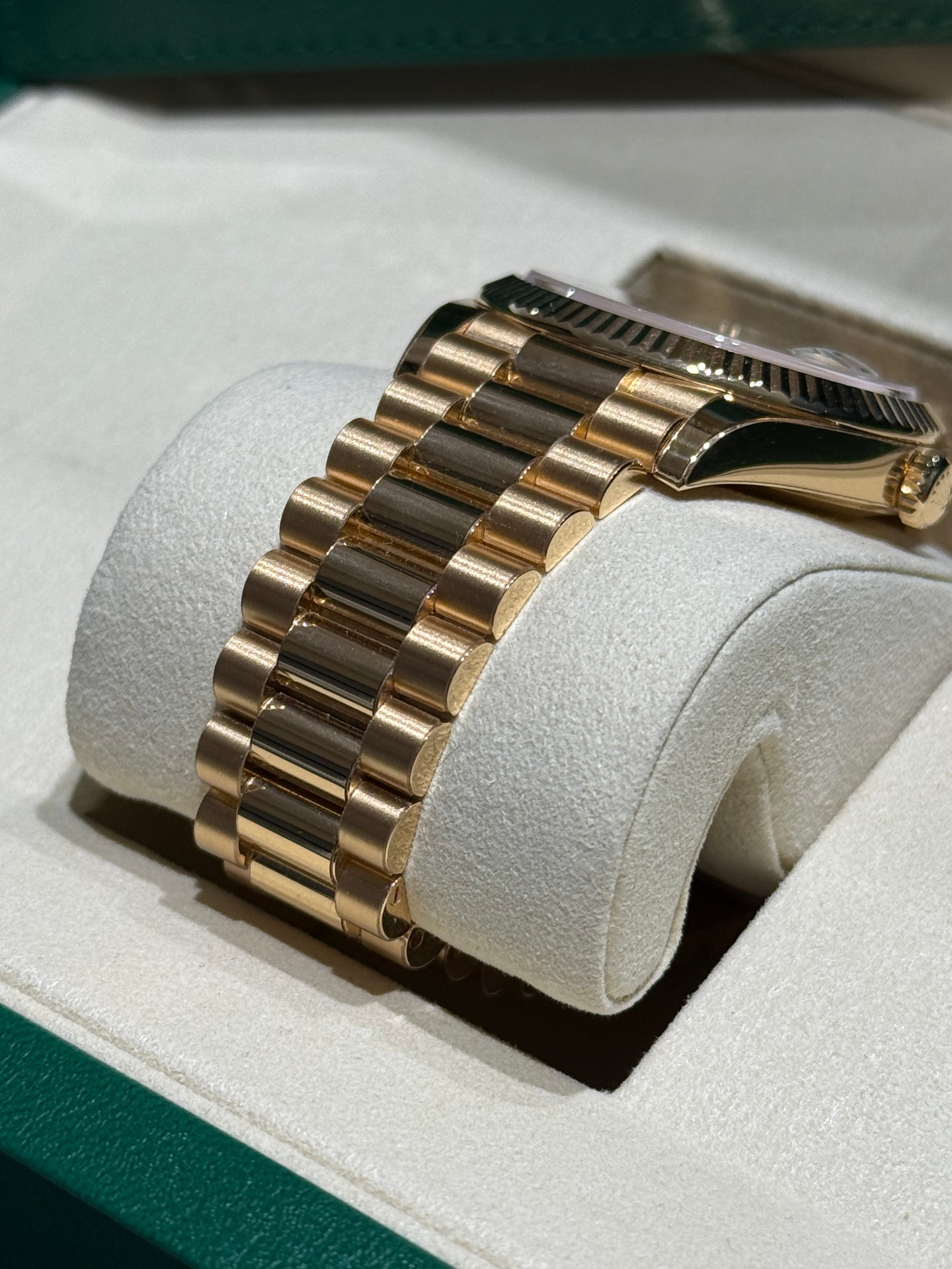 Rolex Day-Date 40 228238 "Champagne" (2025)