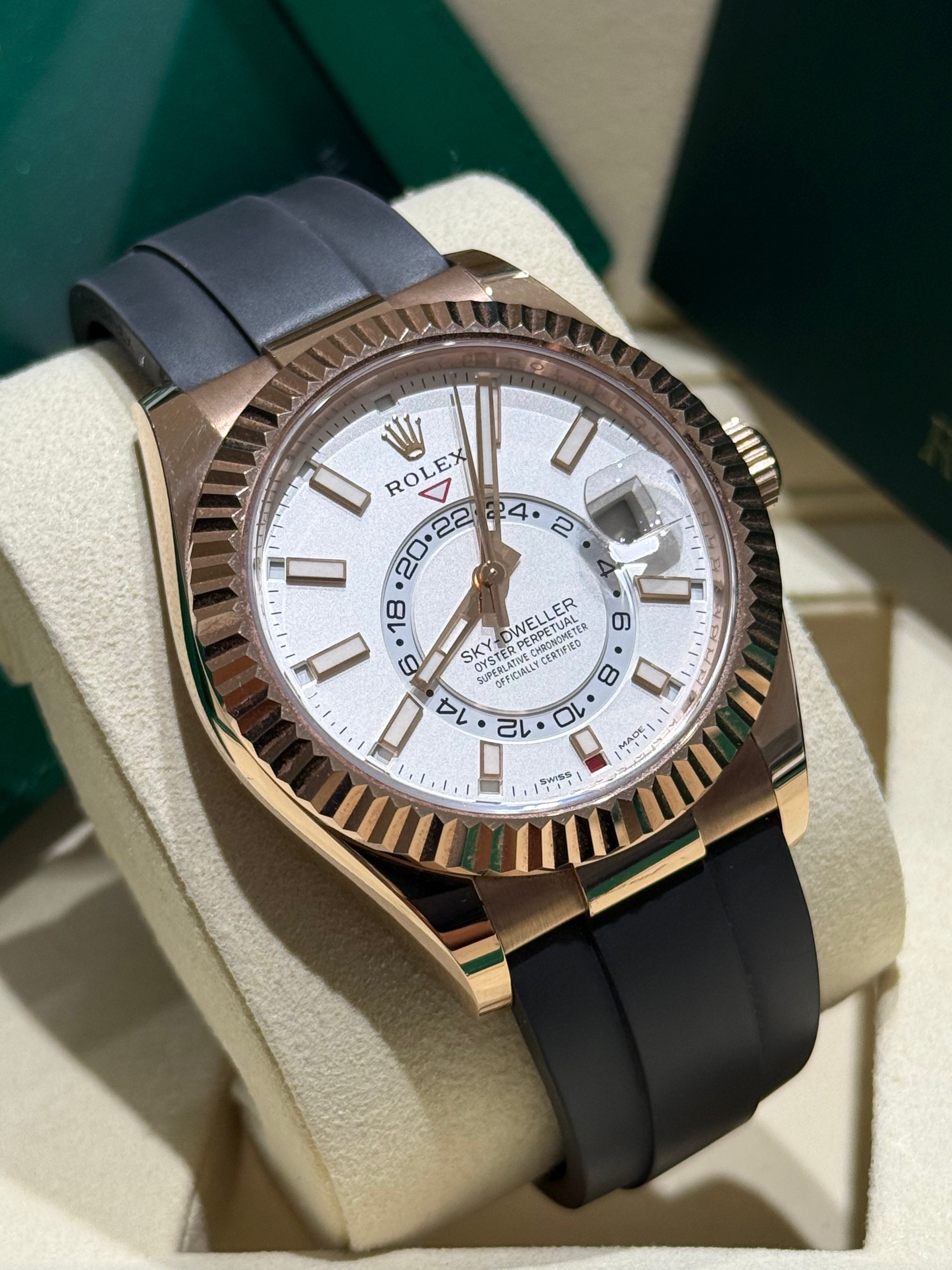 Rolex Sky-Dweller Oysterflex 326235 (2020)